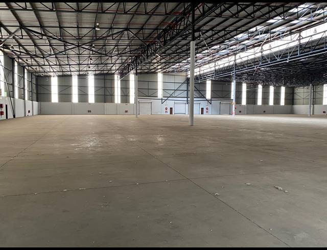 5,965M² WAREHOUSE FOR SALE IN GOSFORTH PARK